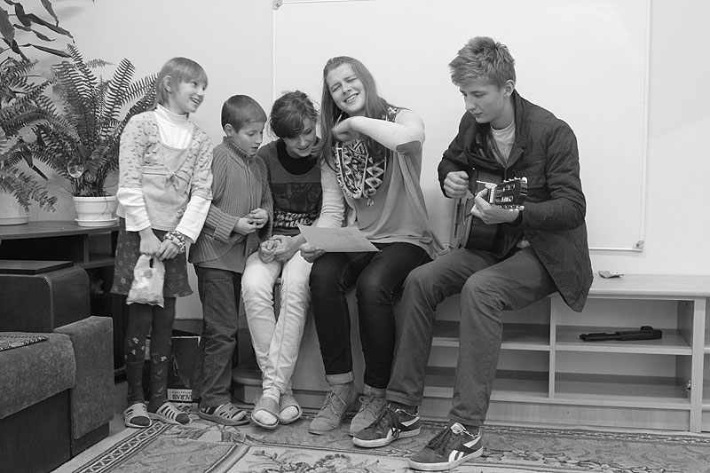 22 сентября 2012г. Православная молодежь города Гродно посетила детский приют в д.Лойки