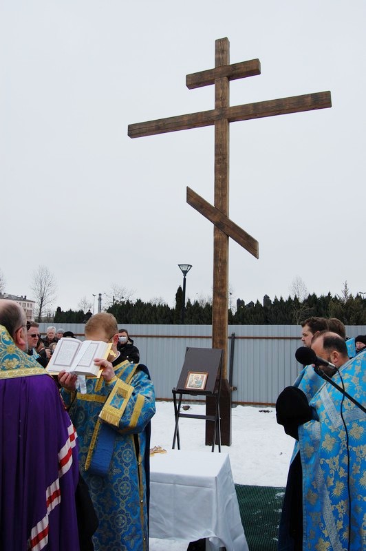 17 февраля 2013г. Освящение креста на месте строительства храма в честь иконы Богородицы «Взыскание погибших»