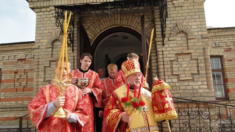 7 мая 2013г. Архиепископ Артемий возглавил богослужение во Владимирском храме Гродно