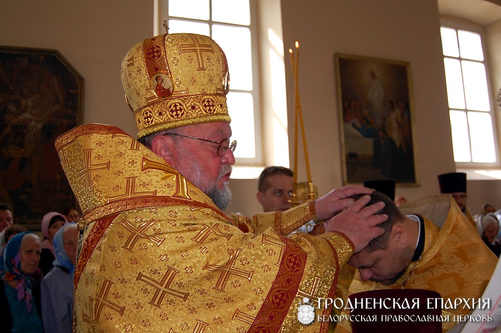 21 июня 2014 года. Архиепископ Артемий совершил литургию в храме Архангела Михаила деревни Изабелин