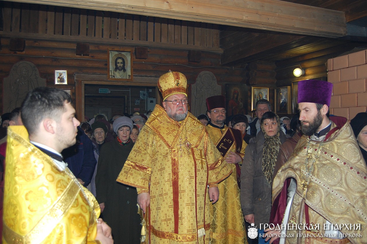 22 февраля 2015 года. Архиепископ Артемий совершил литургию в храме в честь Усекновения Главы Иоанна Предтечи