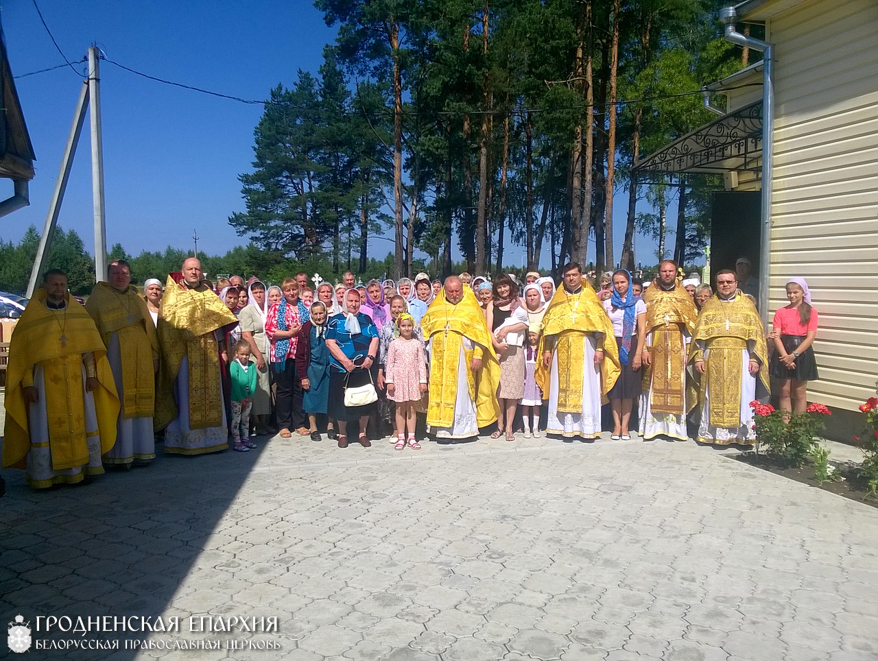 24 июля 2015 года. В храме пророка Илии состоялось соборное богослужение духовенства Мостовского благочиния