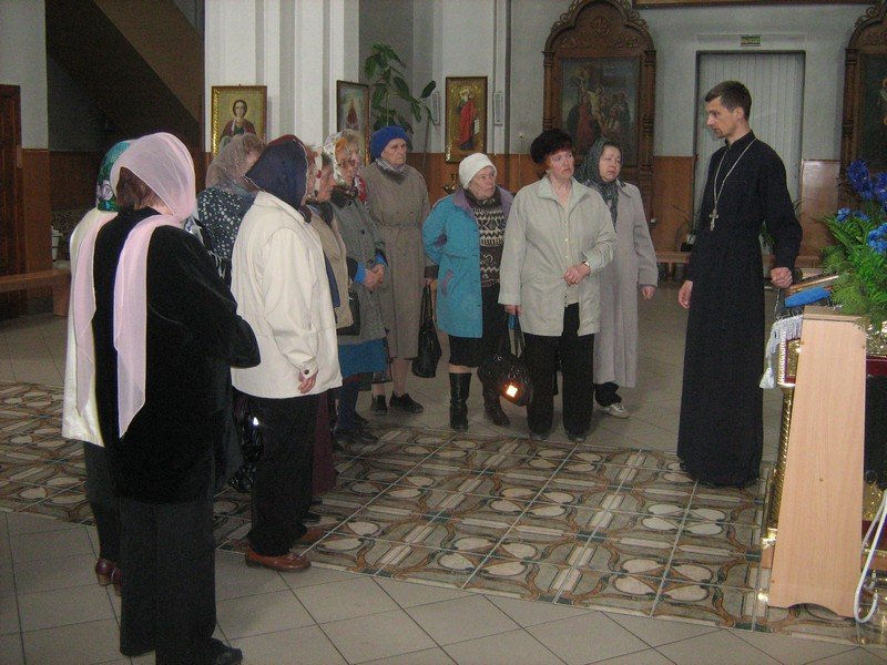 Члены клуба «Нам года не беда» побывали на экскурсии в храме