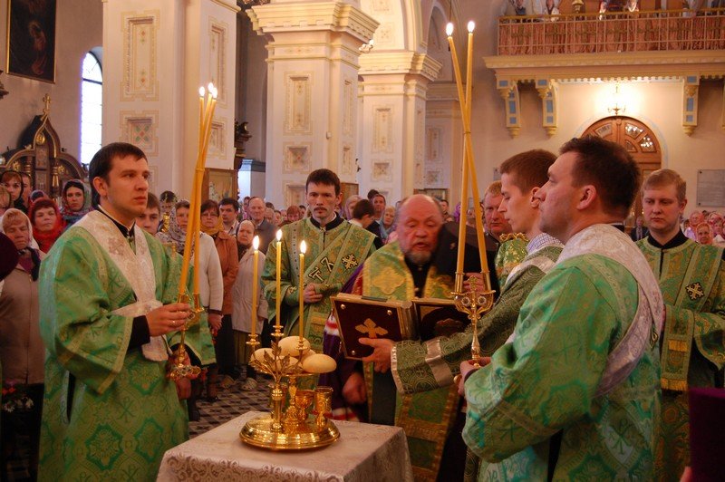 В канун Вербного Воскресения архиепископ Артемий совершил Всенощное бдение в кафедральном соборе