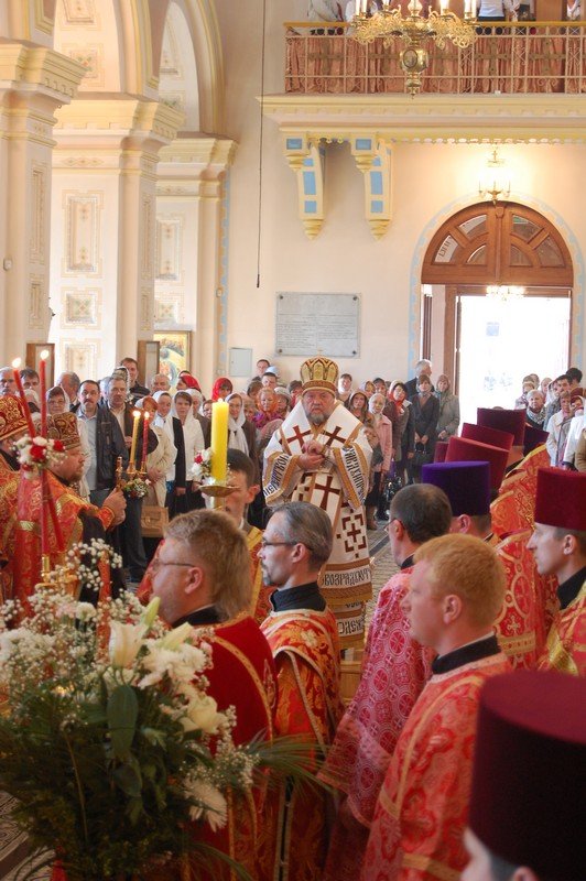 Архиепископ Артемий возглавил Пасхальную великую вечерню в кафедральном соборе Гродно