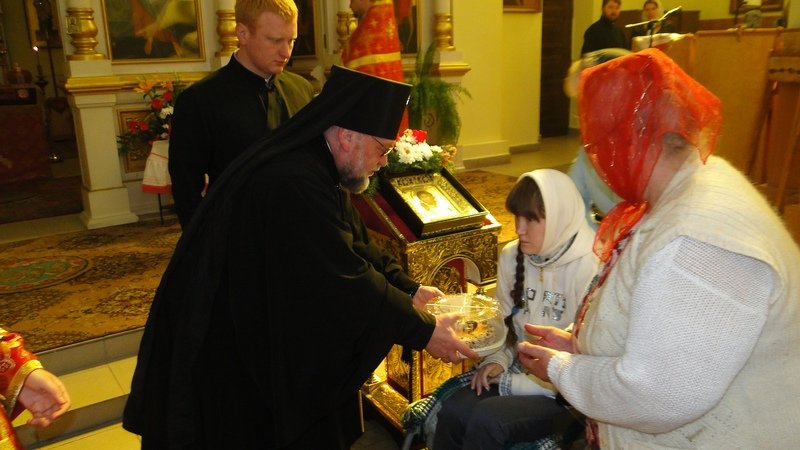Архиепископ Артемий совершил литургию в храме вмч. Георгия Победоносца г.п.Красносельск