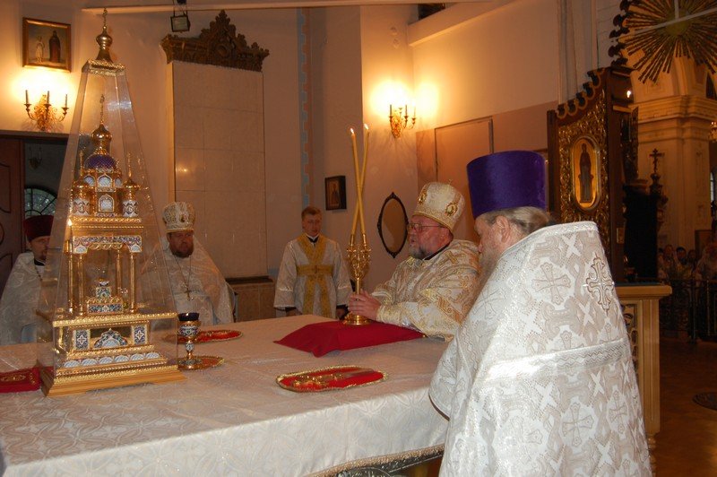 В праздник Преображения Господня архиепископ Артемий совершил литургию в Покровском соборе Гродно