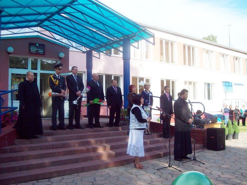 Священники Гродненской епархии приняли участие в торжественных линейках