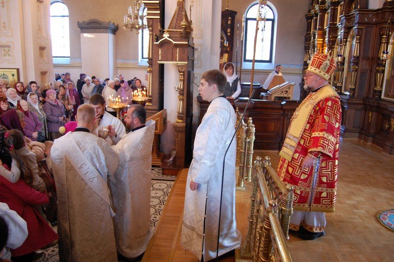 Архиепископ Артемий совершил литургию в кафедральном соборе Гродно