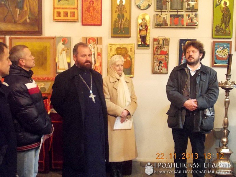 В Борисо-Глебском (Коложском) храме художники Гродно встретились с авторами выставляемых в храме современных икон