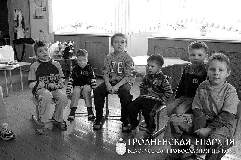 Братчики посетили детский приют в деревне Лойки