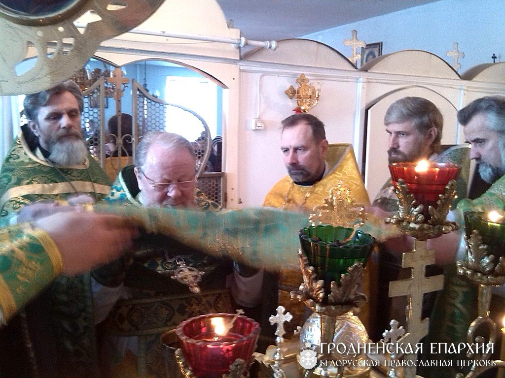 Соборное богослужение в Свято-Покровской церкви Волковыска