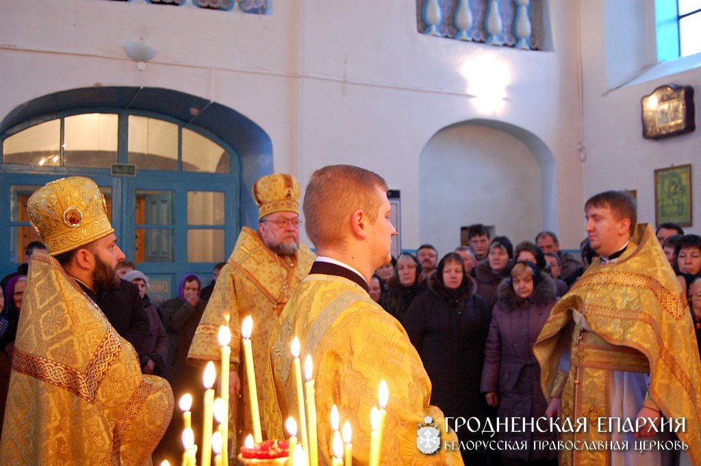 Архиепископ Артемий совершил литургию в храме Рождества Пресвятой Богородицы агрогородка Массоляны