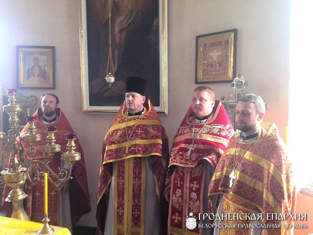 Соборное богослужение священнослужителей Мостовского благочиния