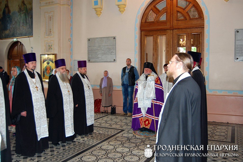 В канун праздника Вознесения архиепископ Артемий совершил всенощное бдение в кафедральном соборе Гродно