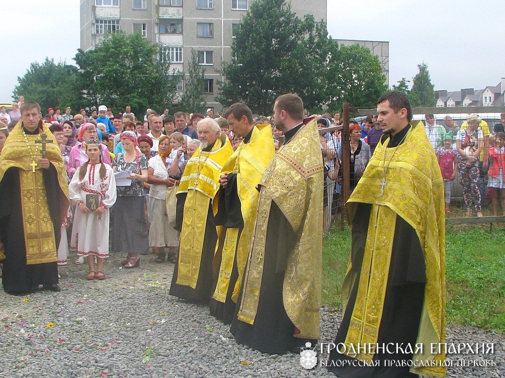 Освящение куполов храма агрогородка Обухово