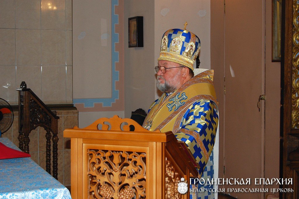 В день Рождества Богородицы архиепископ Артемий совершил литургию в кафедральном соборе города Гродно