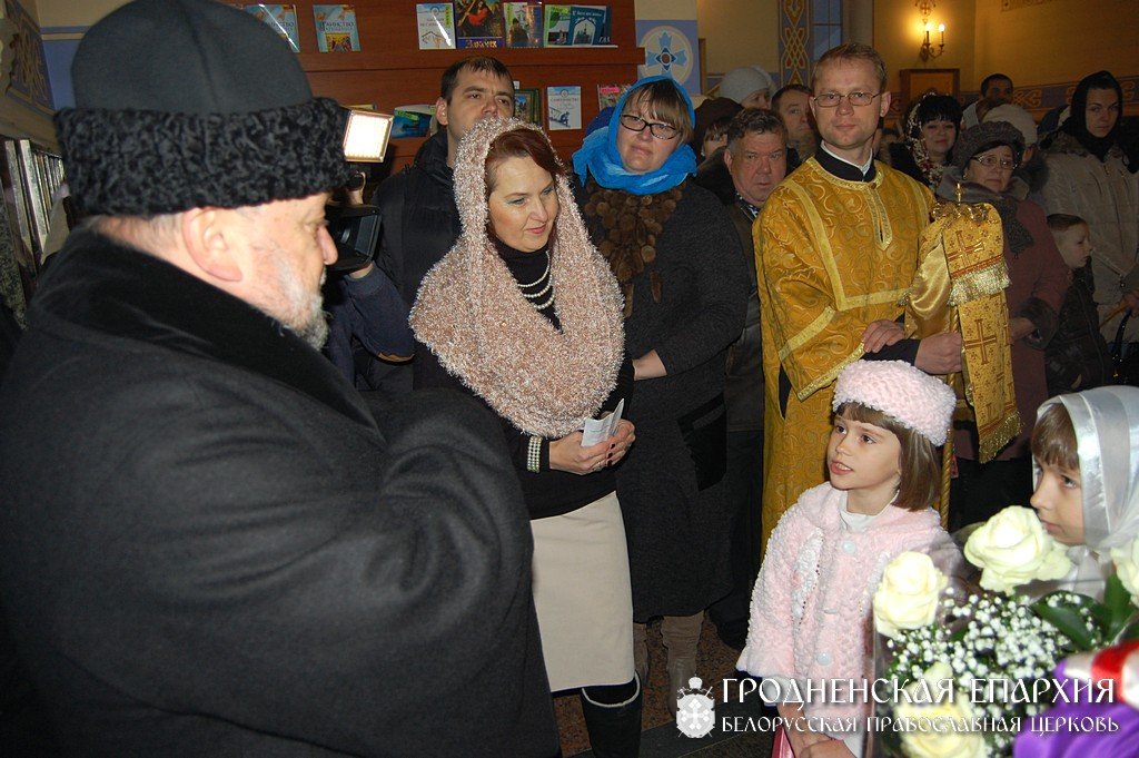 Архиепископ Артемий посетил приход в честь преподобномученика Серафима Жировичского города Гродно