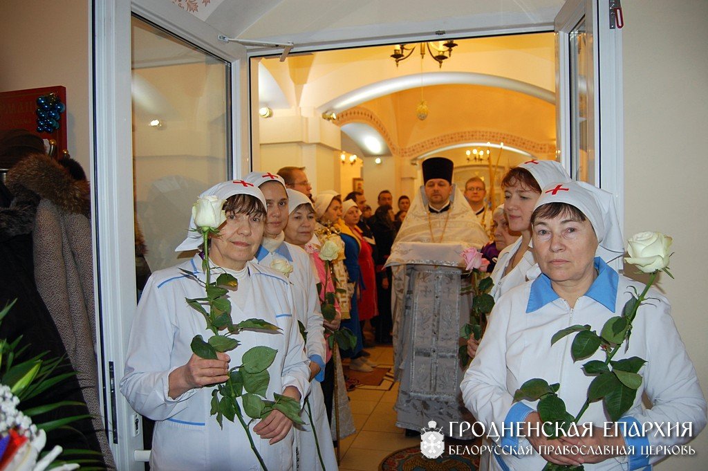 Архиепископ Артемий совершил литургию в больничном храме святителя Луки