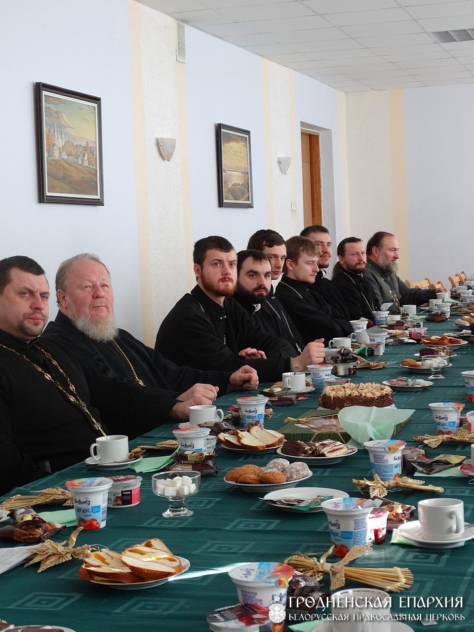 В Волковыске состоялась встреча руководства района со священнослужителями православной и католической конфессий