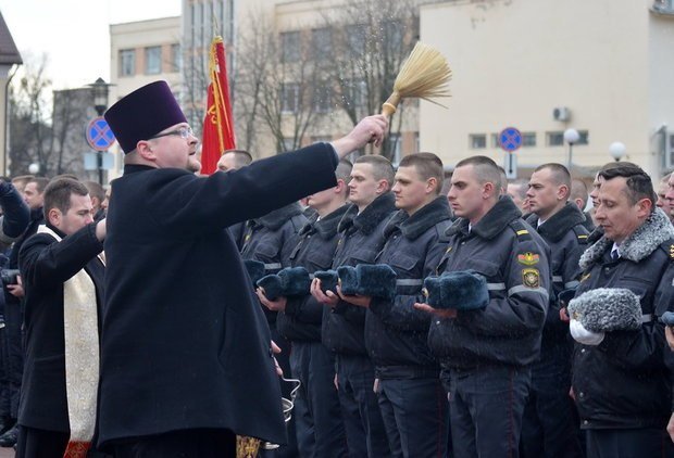 Священник принял участие в праздничных мероприятиях по случаю 98-ой годовщины со Дня образования белорусской милиции