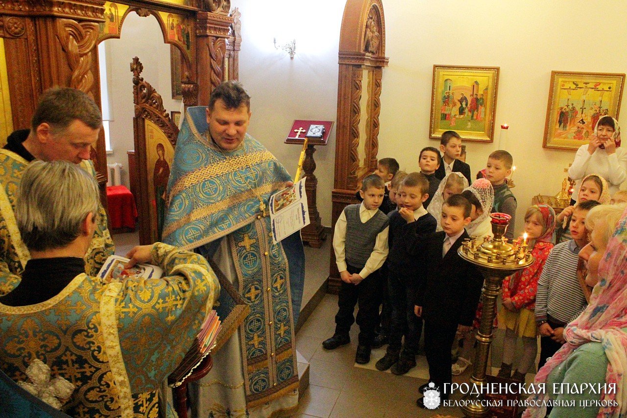 Во Владимирской церкви города Гродно была совершена первая исповедь для детей семи лет