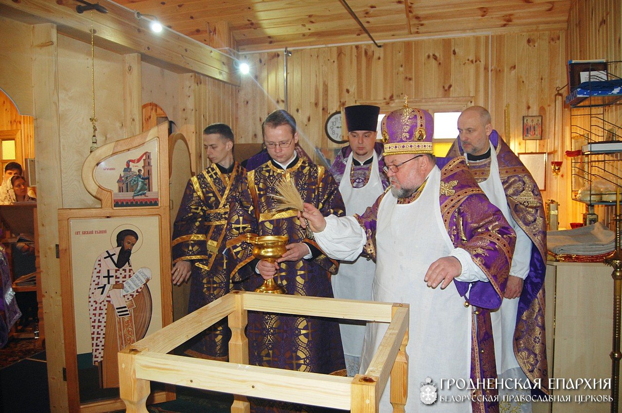 Архиепископ Артемий совершил освящение храма в деревне Заболоть Щучинского благочиния