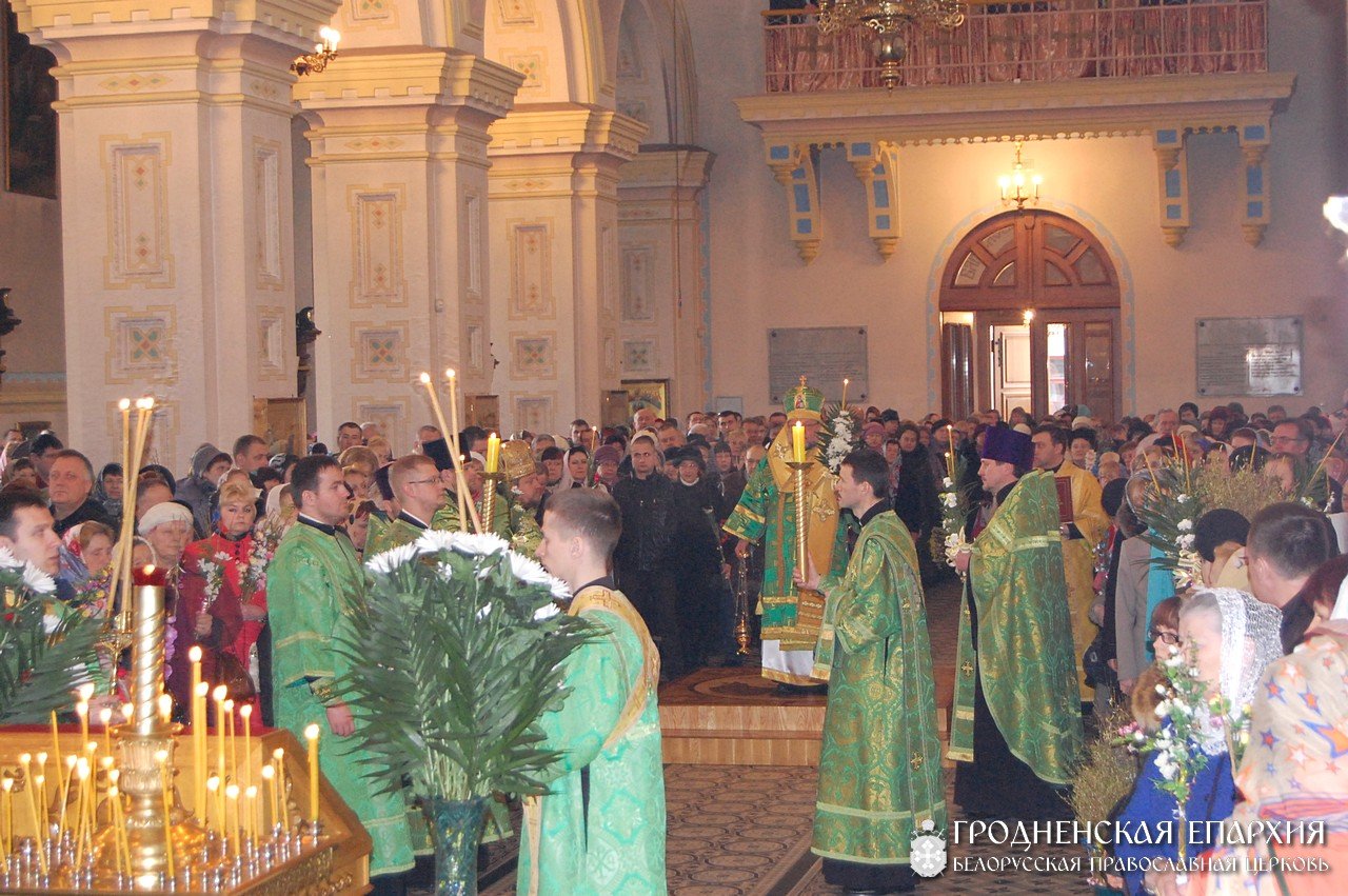 Архиепископ Артемий совершил праздничное всенощное бдение в кафедральном соборе Гродно
