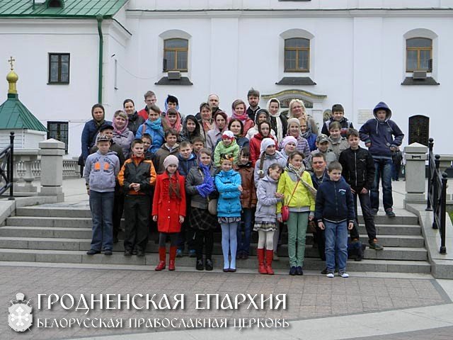 Учащиеся и учителя воскресной школы Свято-Владимирского прихода посетили святые места города Минска