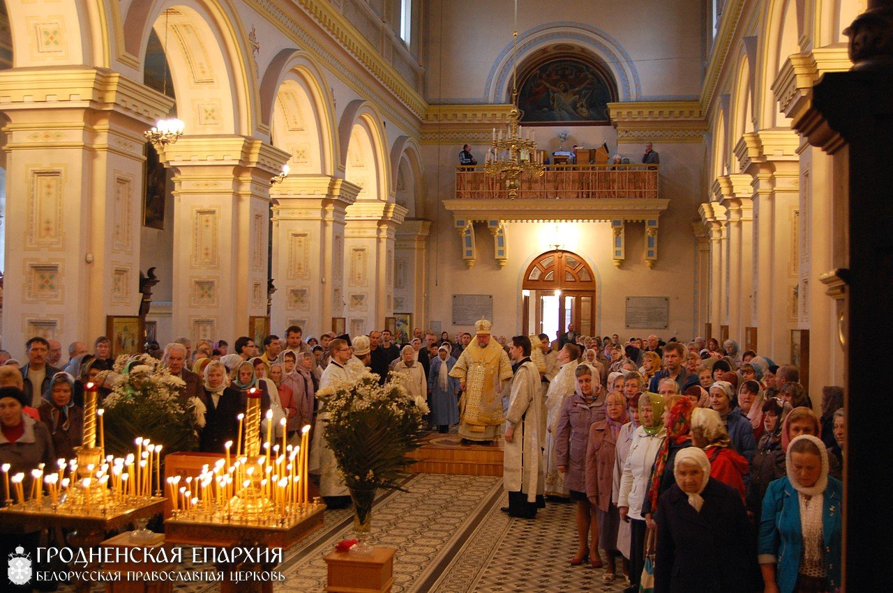 В день праздника Вознесения Господня архиепископ Артемий совершил литургию в кафедральном соборе города Гродно