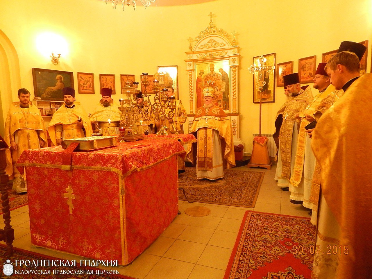 В храме посёлка Красносельский состоялось соборное богослужение Волковысского благочиния