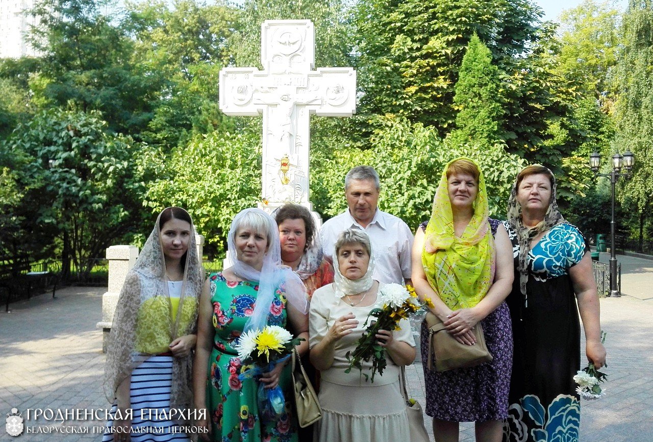 Прихожане Михаиловской церкви Скиделя совершили паломническую поездку в Россию