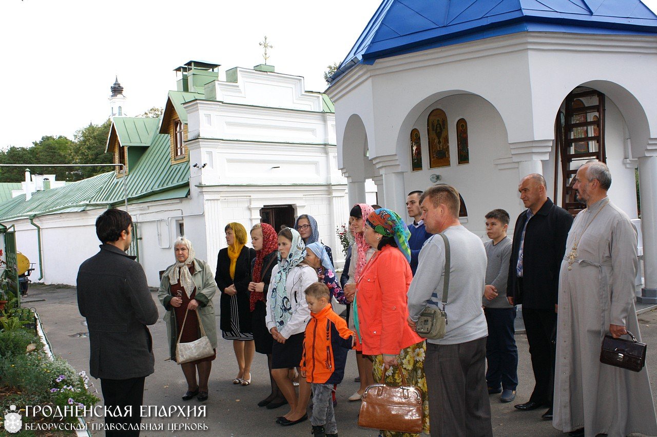 Прихожане храма Святителя Николая Чудотворца совершили паломническую поездку в Свято-Успенский Жировичский монастырь