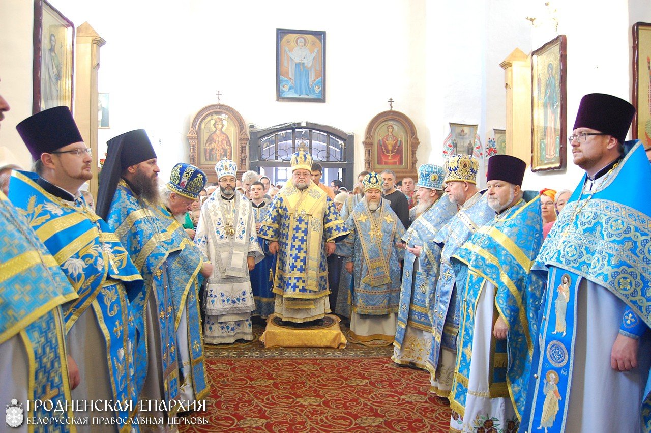 Архіепіскап Арцемі ўзначаліў служэнне Бажэственнае літургіі ў храме Архангела Міхаіла в. Сынковічы