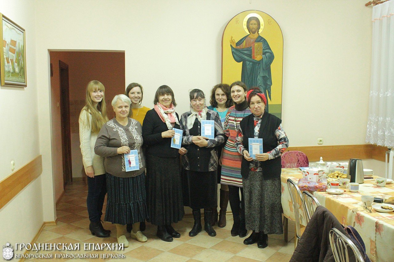 Закончился курс школы волонтеров «Искусство помогать» при Свято-Владимирском приходе