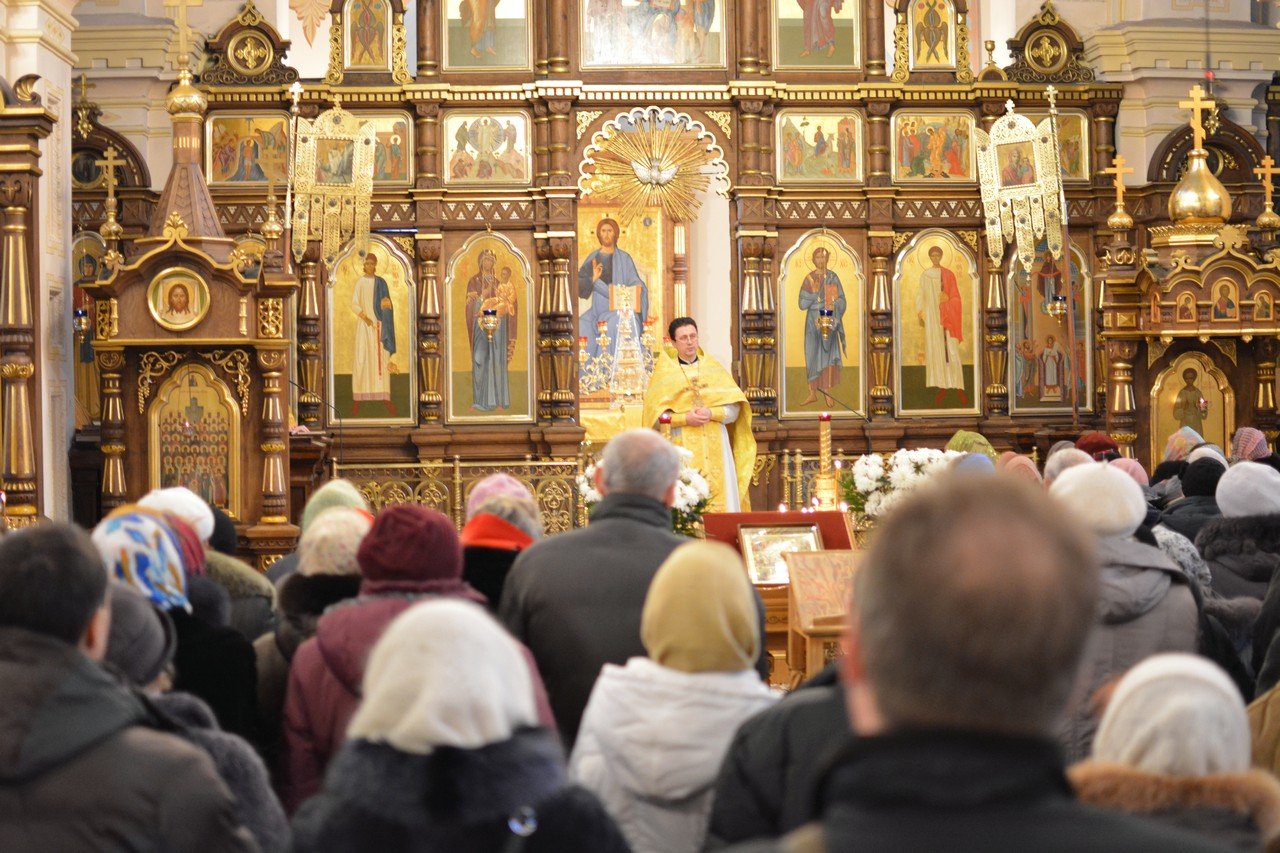 Обетом трезвости отметили в Покровском соборе новый 2016-й год
