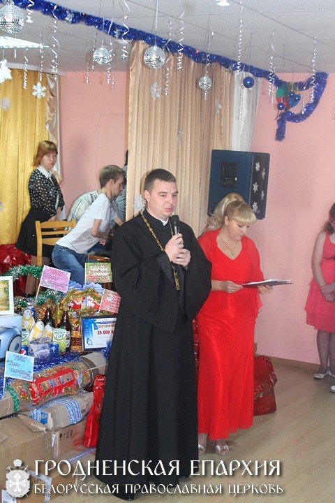 Священники Щучинского благочиния в преддверии Рождественских праздников посетили дом-интернат