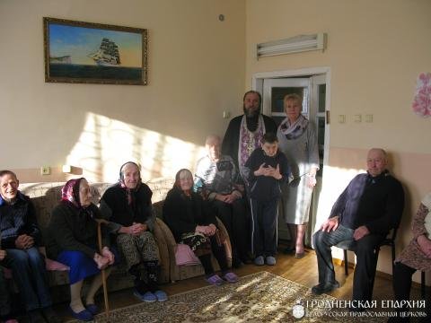 Священник посетил отделение круглосуточного пребывания для граждан пожилого возраста и инвалидов