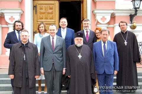 Архиепископ Артемий провел встречу с госсекретарем канцелярии президента Польши Адамом Квятовским