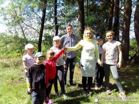 Учащиеся и преподаватели воскресной школы храма Благовещения Пресвятой Богородицы города Волковыска отправились в поход