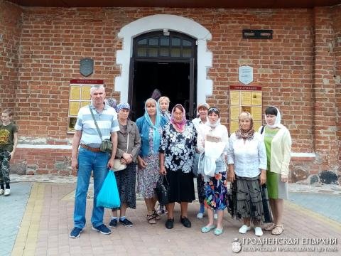 Паломническая поездка прихожан Свято-Михайловской церкви Скиделя в Сынковичи и Жировичи