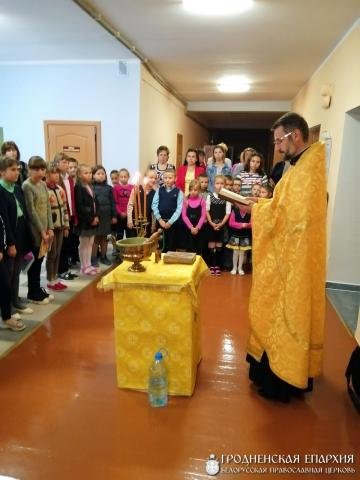 Священник посетил Подоросский учебно-педагогический комплекс