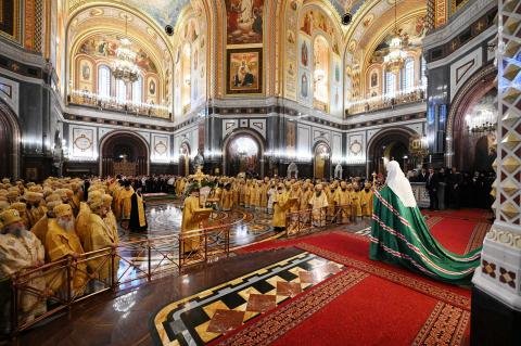 В день рождения Святейшего Патриарха Кирилла архиепископ Артемий принял участие в Божественной литургии в Храме Христа Спасителя
