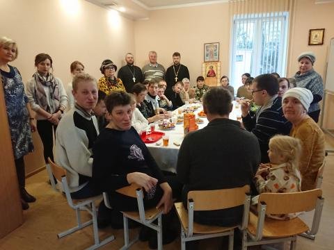 Рождественское поздравление для гостей из отделения дневного пребывания инвалидов Октябрьского района г. Гродно