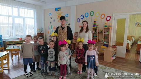 Благочинный Зельвенского округа встретился с коллективом педагогов дошкольного образования