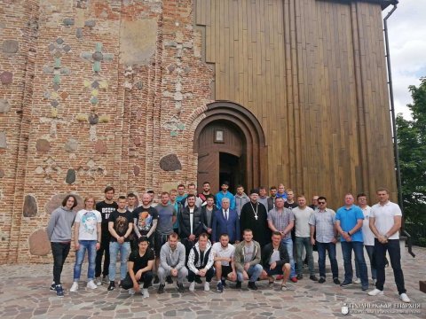 Мэр города и представители футбольного клуба "Неман" посетили Коложскую церковь