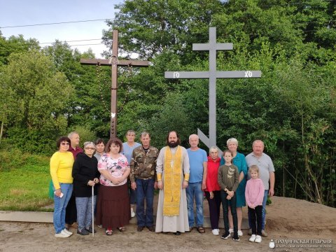В деревне Бояры состоялся чин освящения поклонного креста