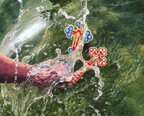 Развенчиваем мифы о святой воде