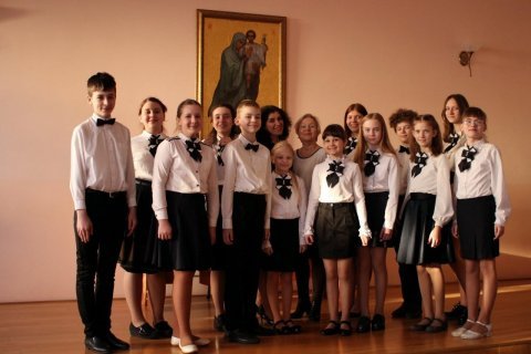Детский хор Покровского собора стал лауреатом международного конкурса "Рождественская песнь" (Москва)