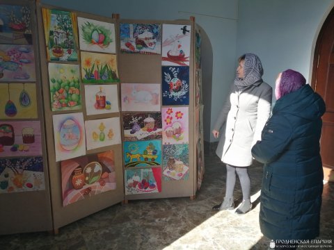 Пасхальная выставка детских работ воспитанников воскресной школы на приходе агрогородка Обухово